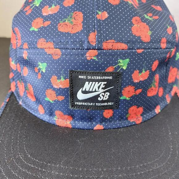 NEW Nike SB Panel Hat Cap 5 Panel One Size  Skate Boarding Roses Floral